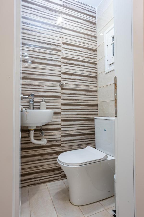 Luxury Downtown Apartment E1 テッサロニキ エクステリア 写真
