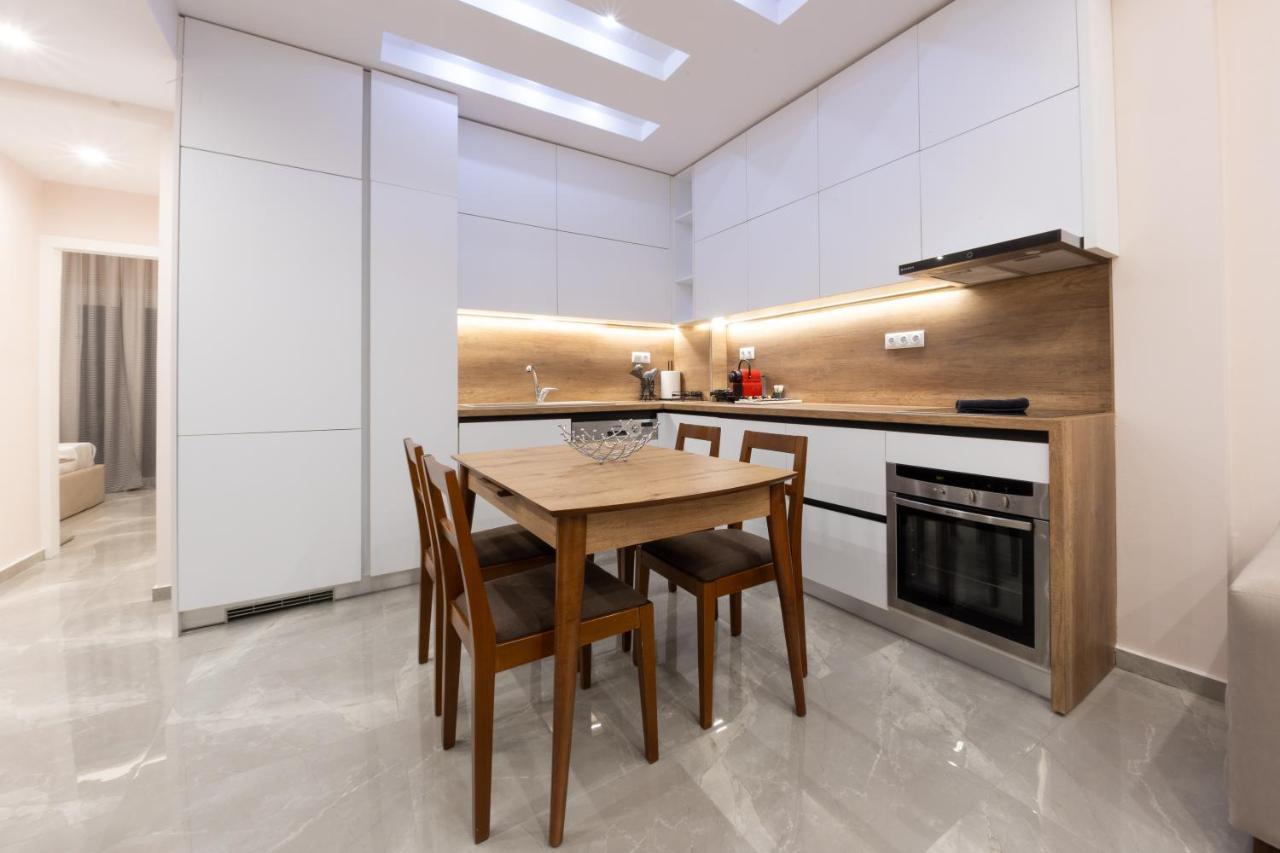 Luxury Downtown Apartment E1 テッサロニキ エクステリア 写真