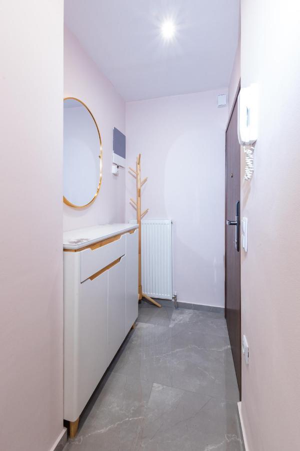 Luxury Downtown Apartment E1 テッサロニキ エクステリア 写真